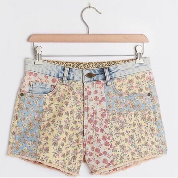 NEW Farm Rio Patchwork Denim Jean Shorts Anthropologie Floral Mixed Media Pastel - Picture 1 of 9